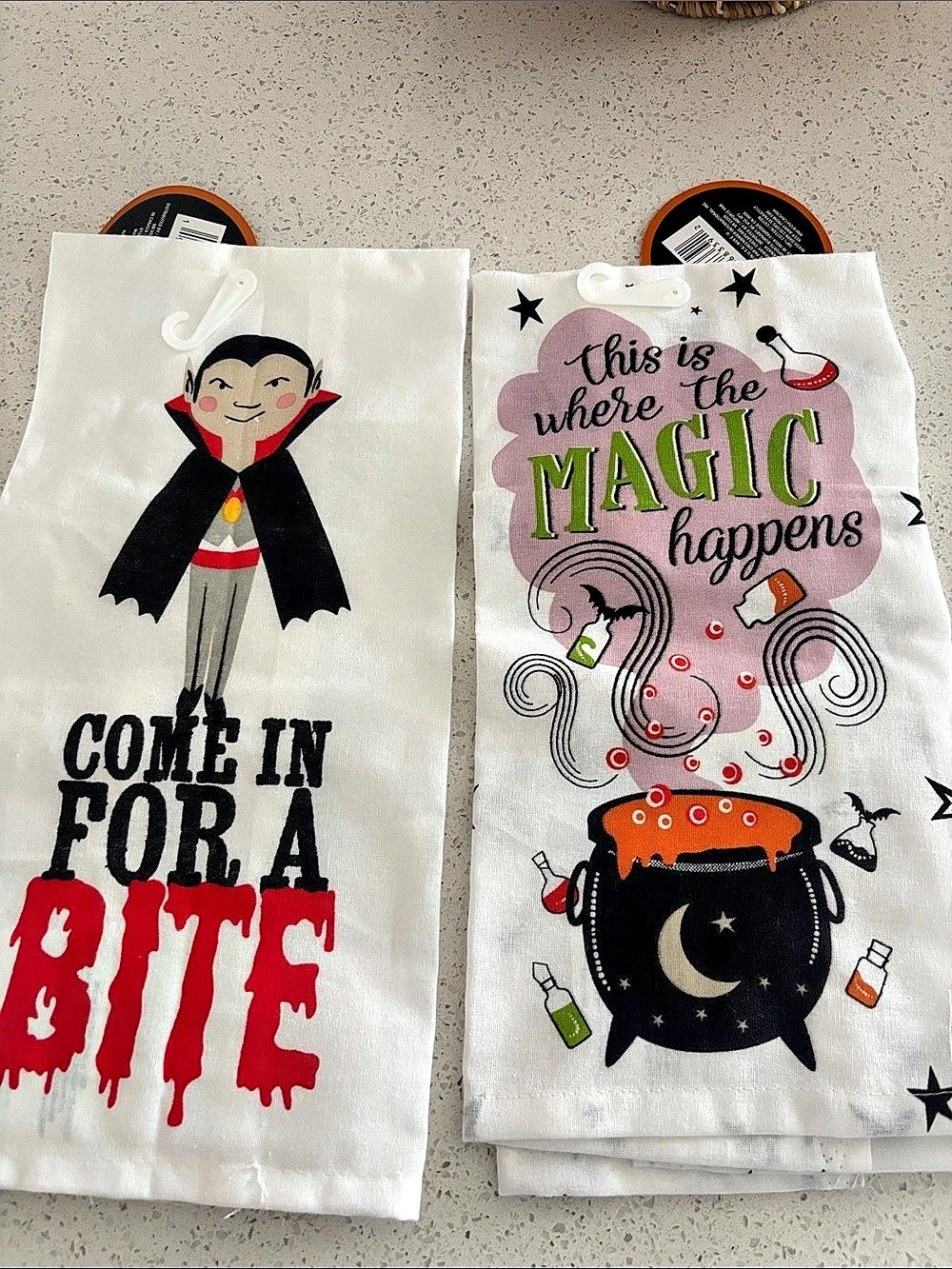 Halloween Kitchen Towels Set of 2 NWT